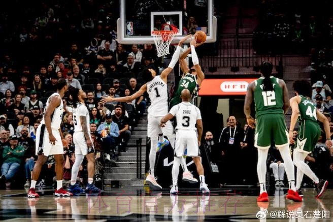 文班亚马空接暴扣又投进三分,目前三分10中6砍下26分8篮板 文班亚马空接暴扣又投进三分,目前三分10中6砍下26分8篮板